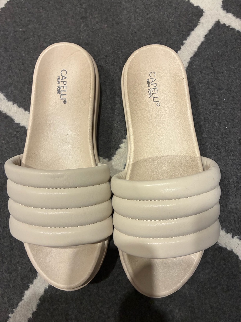 Capelli of New York Padded Slide Sandals in Cream